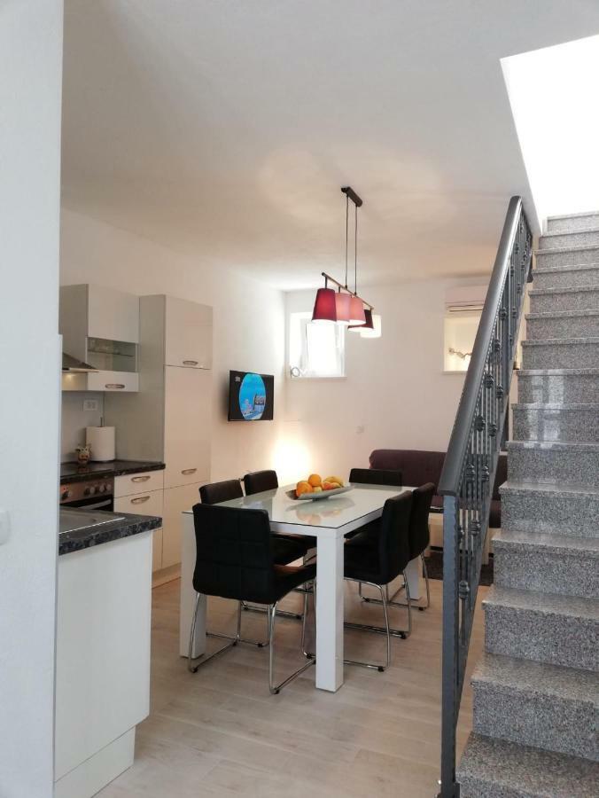 Apartment Porat Trogir Exterior foto